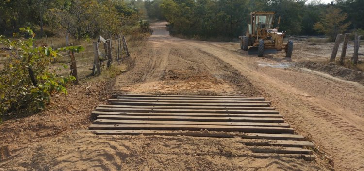 Infraestrurura: Prefeitura de Floriano realiza obras de recuperação em vias do município