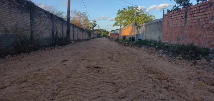 Infraestrurura: Prefeitura de Floriano realiza obras de recuperação em vias do município