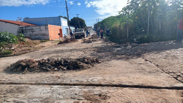 Infraestrurura: Prefeitura de Floriano realiza obras de recuperação em vias do município