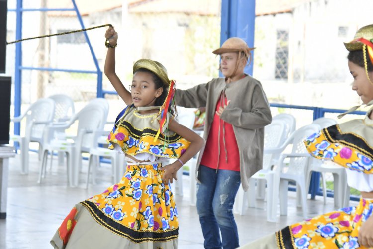 Dia do Folclore brasileiro é comemorado com apresentações culturais em Floriano