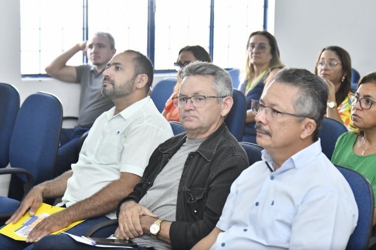 Secretaria de Educação inicia Curso de Libras para servidores municipais