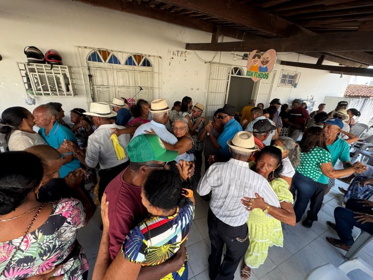 Assistência Social de Floriano realiza festa temática em comemoração ao Dia do Idoso