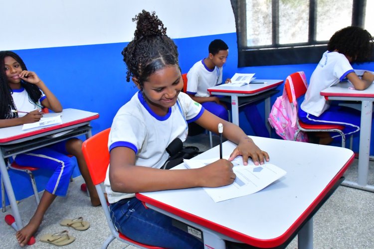 Estudantes da rede municipal participam de aplicação da avaliação RENALFA