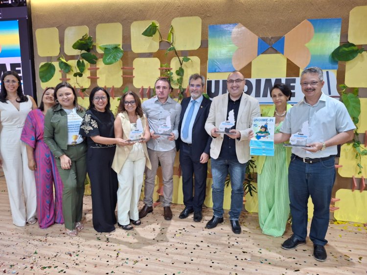 Educação de Floriano recebe Prêmio Gestor Educador pela UNDIME