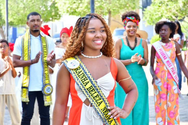 Semana da Consciência Negra de Floriano é marcada por apresentações em praça pública